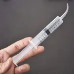 Hand Feeding Syringe with Curve Tip